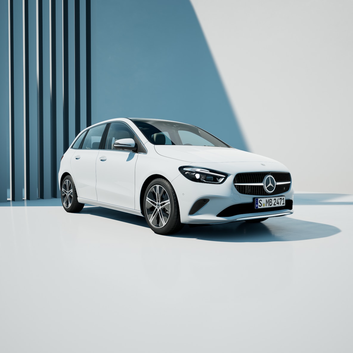 Vista frontal del Clase B de Mercedes-Benz.