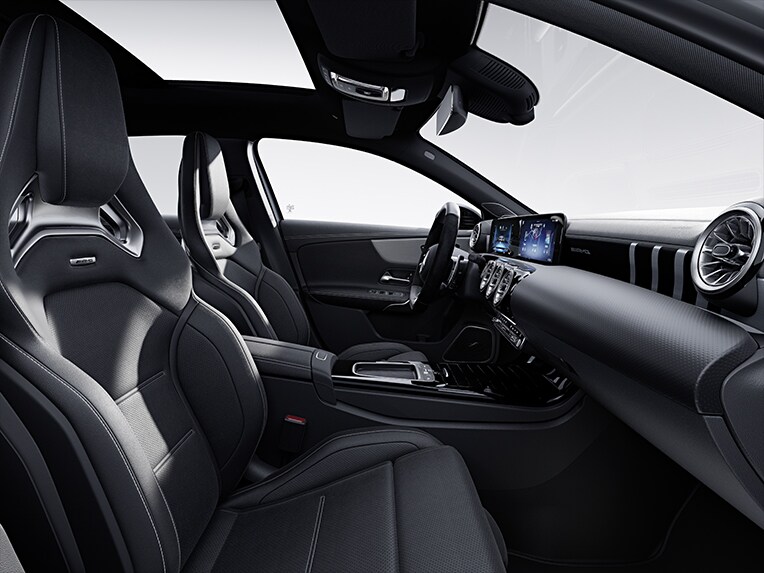 El paquete de asientos AMG Performance High-End en el Mercedes-AMG Clase A Hatchback.