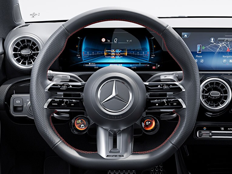 El volante AMG Performance en napa del Mercedes-AMG Clase A Hatchback.