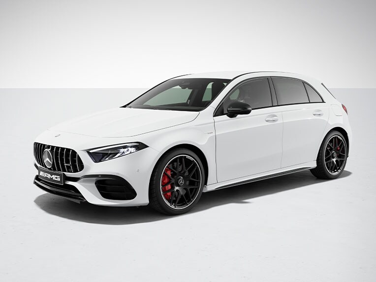 El exterior del Clase A Hatchback de Mercedes-AMG con paquete Night AMG.
