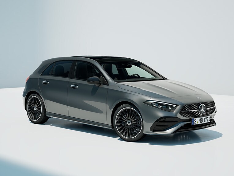Vista frontal del Clase A Hatchback de Mercedes-Benz.