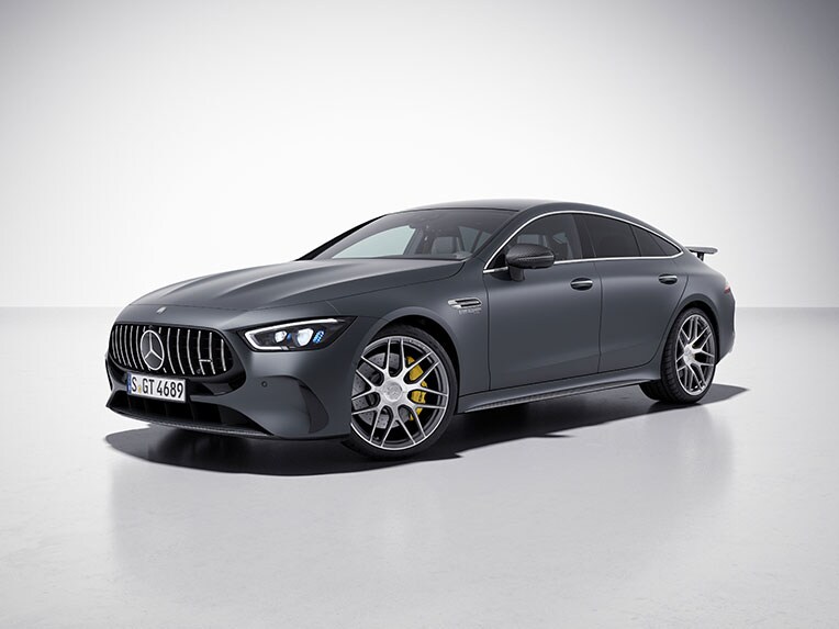 El paquete exterior de fibra de carbono AMG II del Mercedes-AMG GT 63 S E PERFORMANCE.
