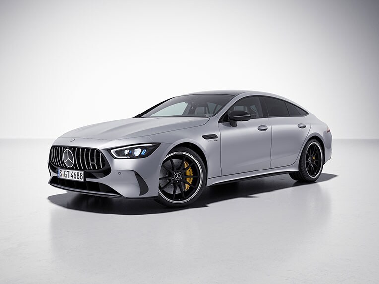 El Mercedes-AMG GT 63 S E PERFORMANCE con el paquete Night AMG.