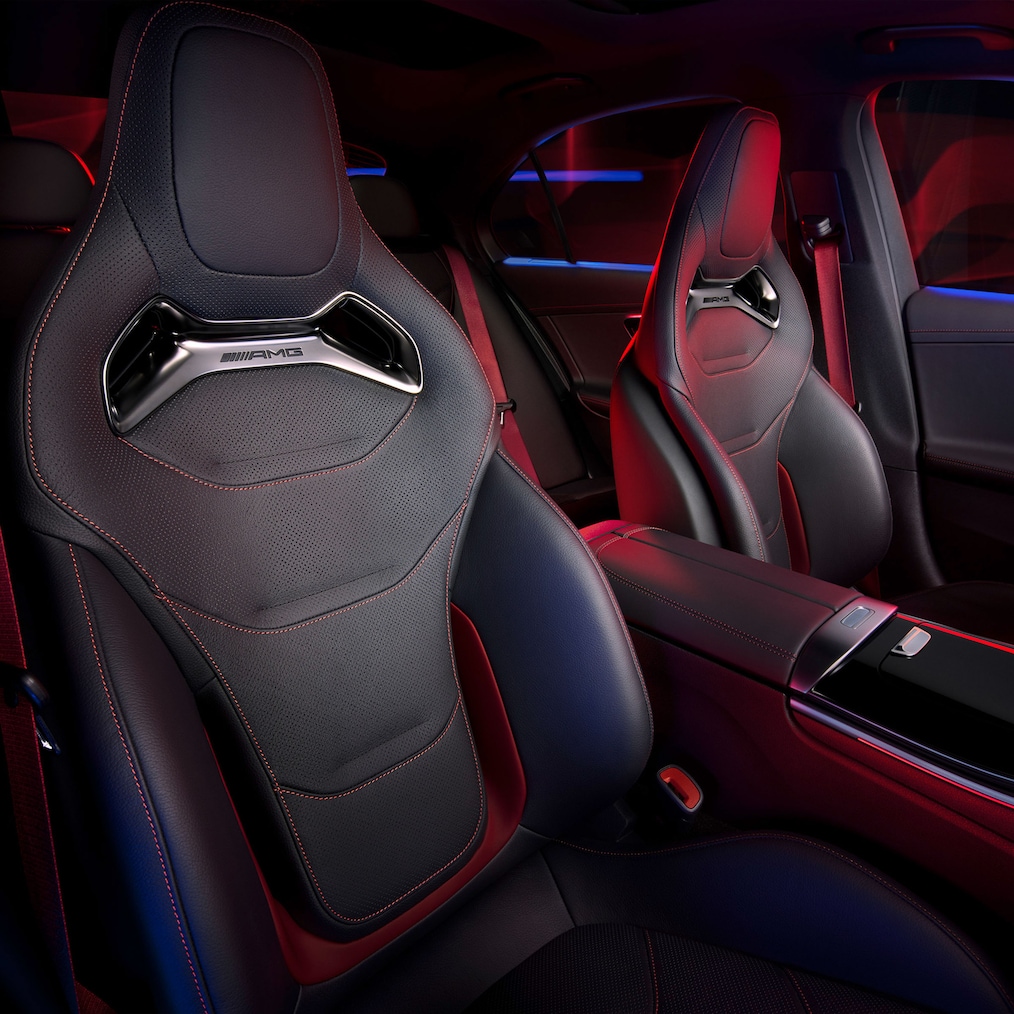 Los asientos AMG Performance del Mercedes-AMG C 43 Berlina.