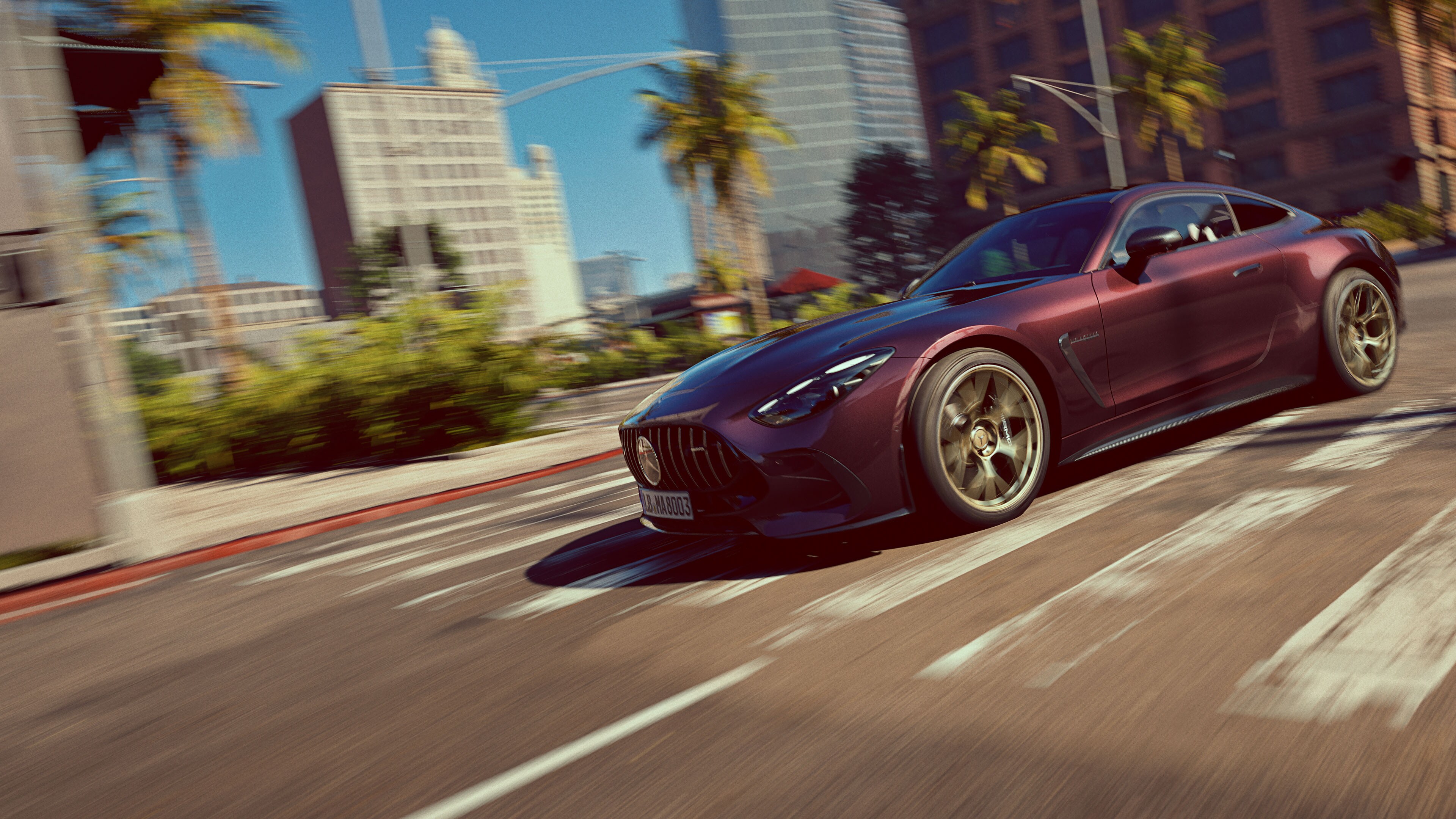 visual lateral de un coche color berenjena en la ciudad