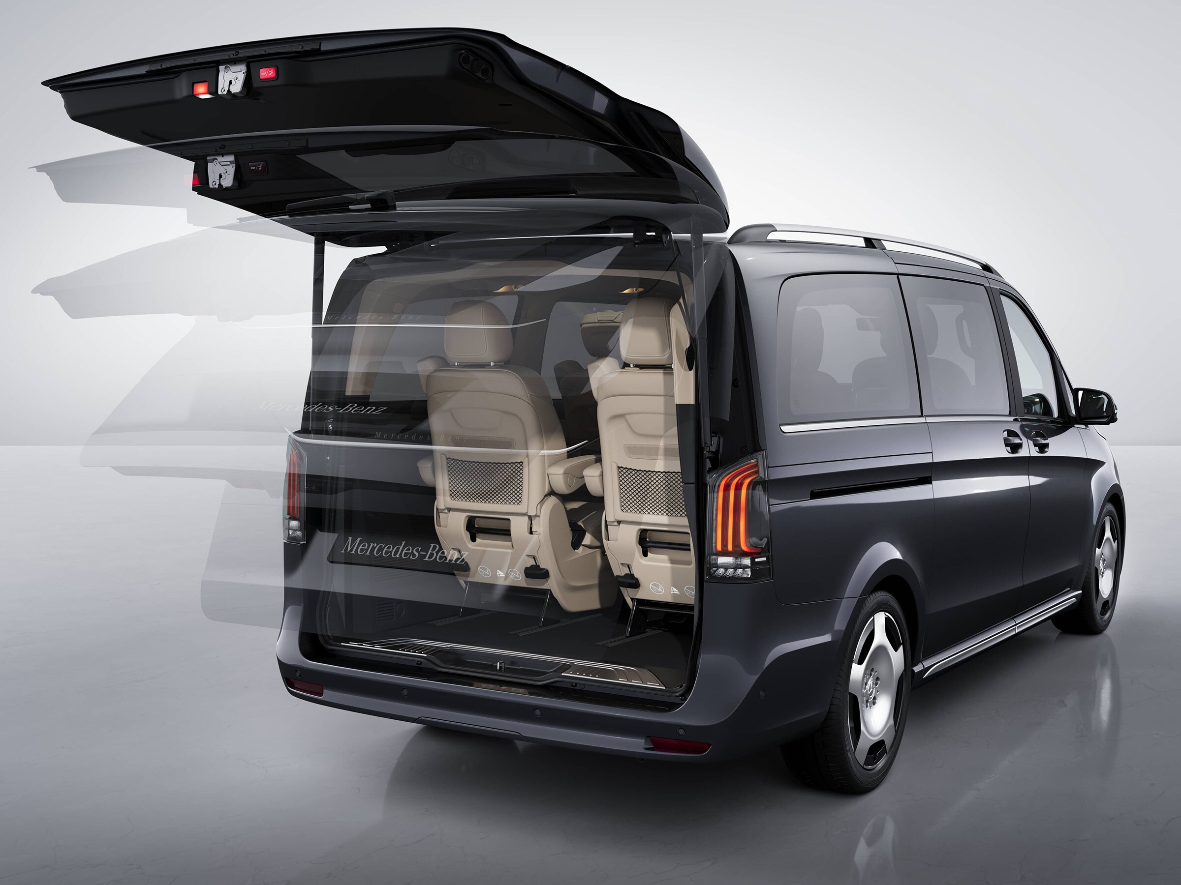 Mercedes-Benz Marco Polo HORIZON con portón trasero EASY-PACK y acceso flexible al espacio de equipaje.