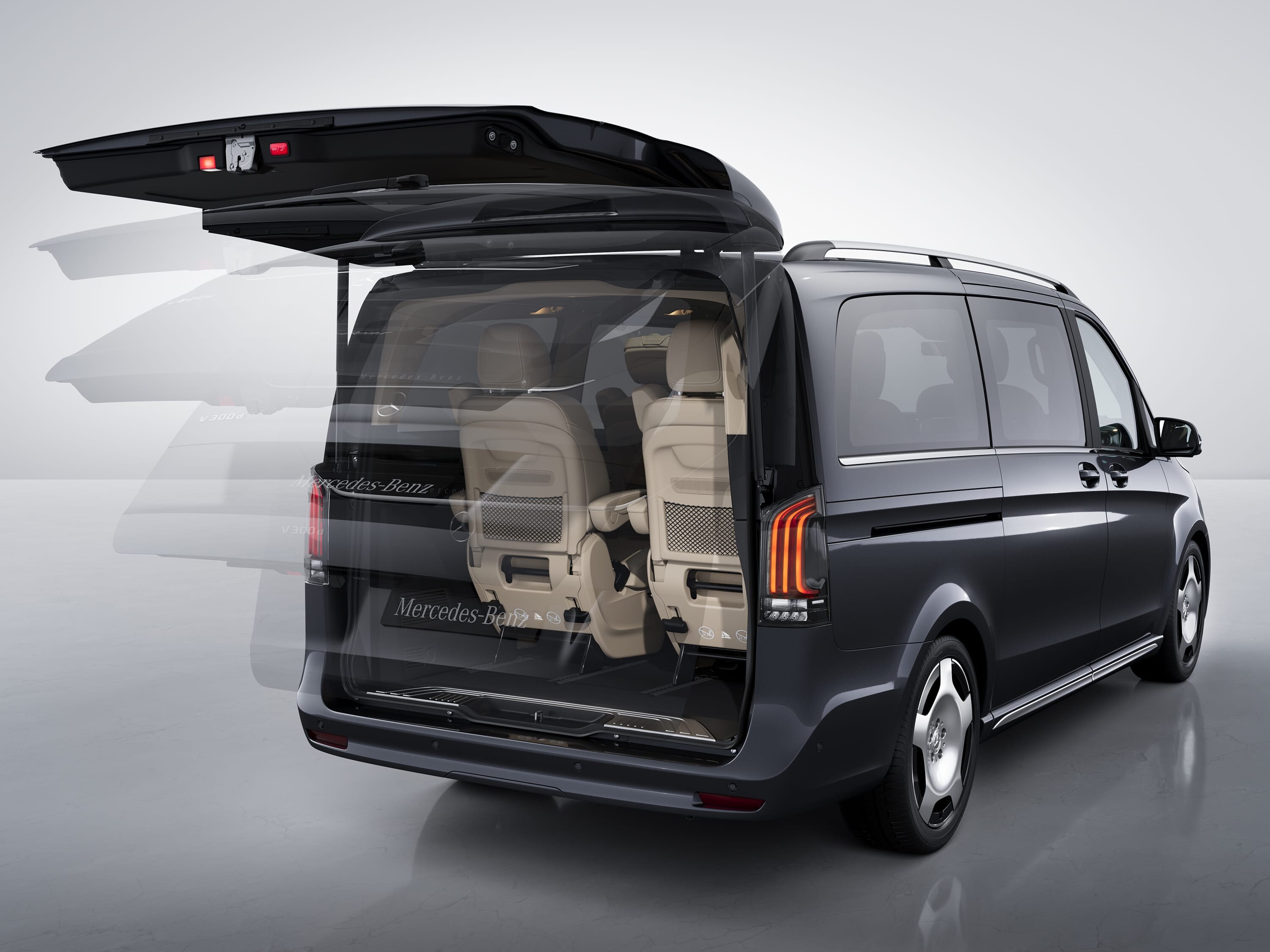 Portón trasero del Mercedes-Benz Marco Polo con el paquete EASY-PACK.