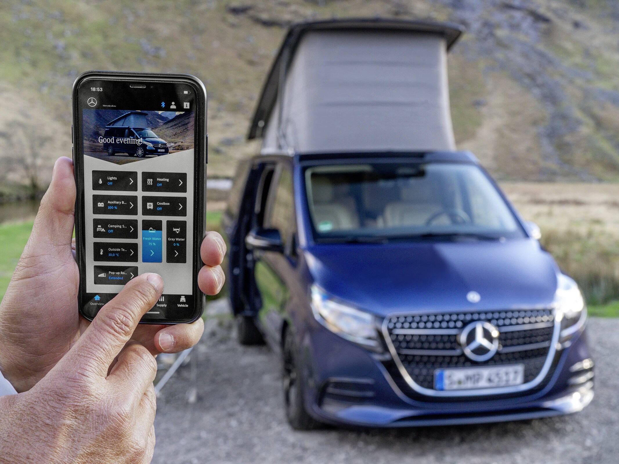 Mercedes-Benz Advanced Control (MBAC) te permite controlar a distancia, a través del smartphone, funciones clave de la autocaravana, como la calefacción, la iluminación y el techo desplegable.