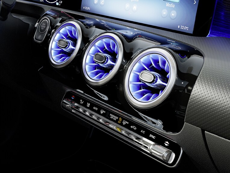La climatización automática THERMOTRONIC en el Mercedes-Benz CLA Coupé.