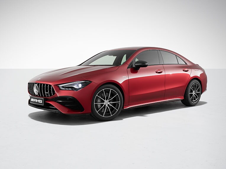 El CLA 35 4MATIC de Mercedes-AMG con paquete Night AMG.