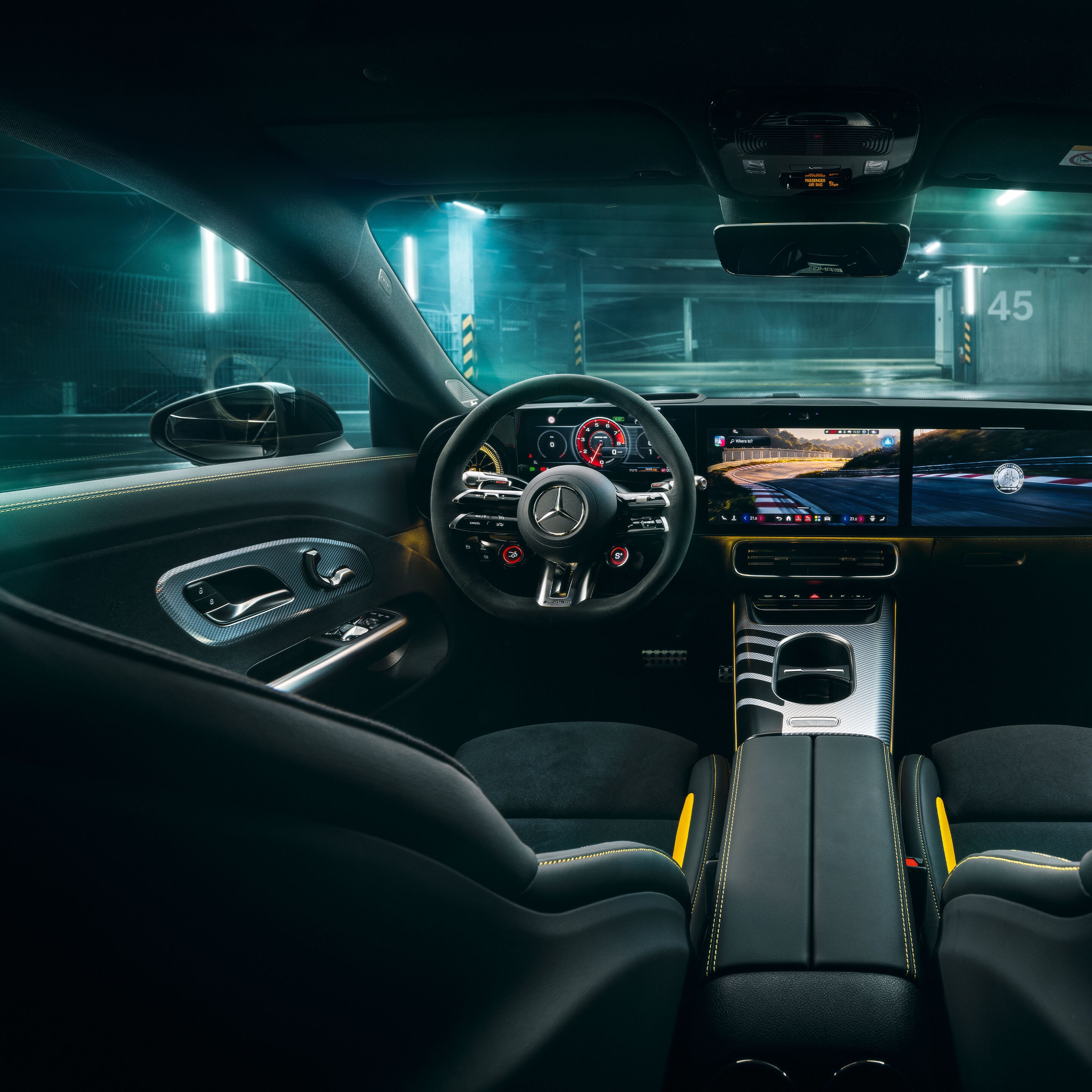 El interior del nuevo Mercedes-AMG CLA 45 eléctrico 4MATIC +.