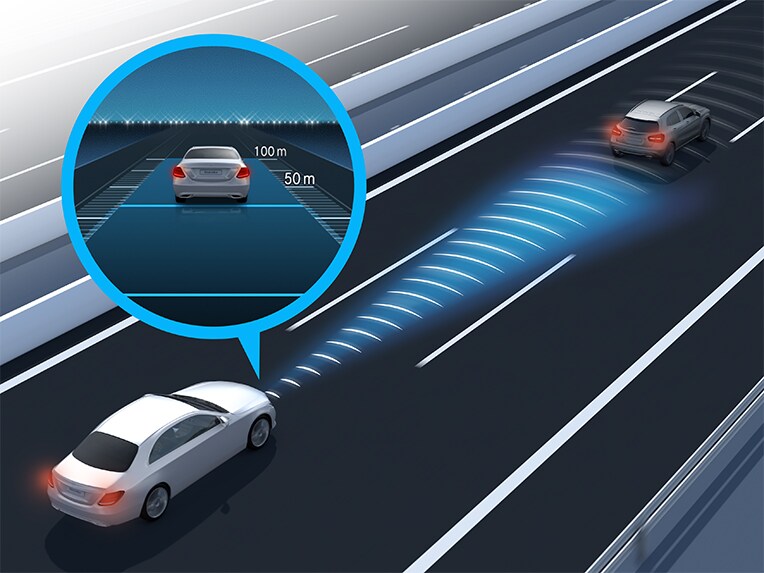 Asistente activo de distancia DISTRONIC del Mercedes-Benz CLA Shooting Brake.