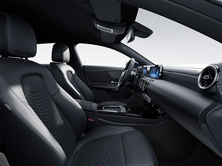 El Mercedes-Benz CLA Shooting Brake con la línea de equipamiento Progressive para el interior.