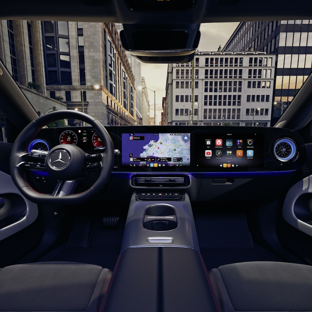 El nuevo puesto de conducción con MBUX Superscreen en el interior del CLA Shooting Brake eléctrico con tecnología EQ.