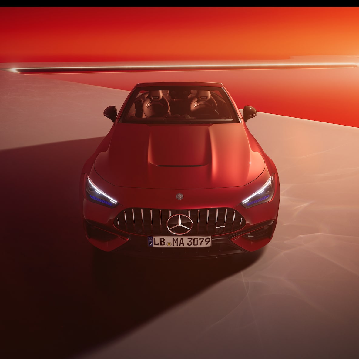 Vista frontal del Mercedes-AMG CLE 53 4MATIC+ Cabrio.