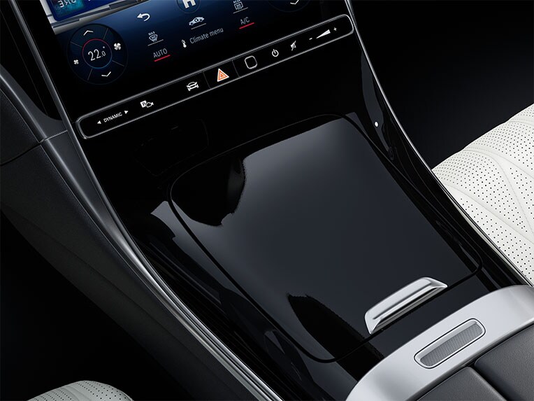 Ilustración del funcionamiento de DYNAMIC SELECT en el Mercedes-Benz CLE Coupé.