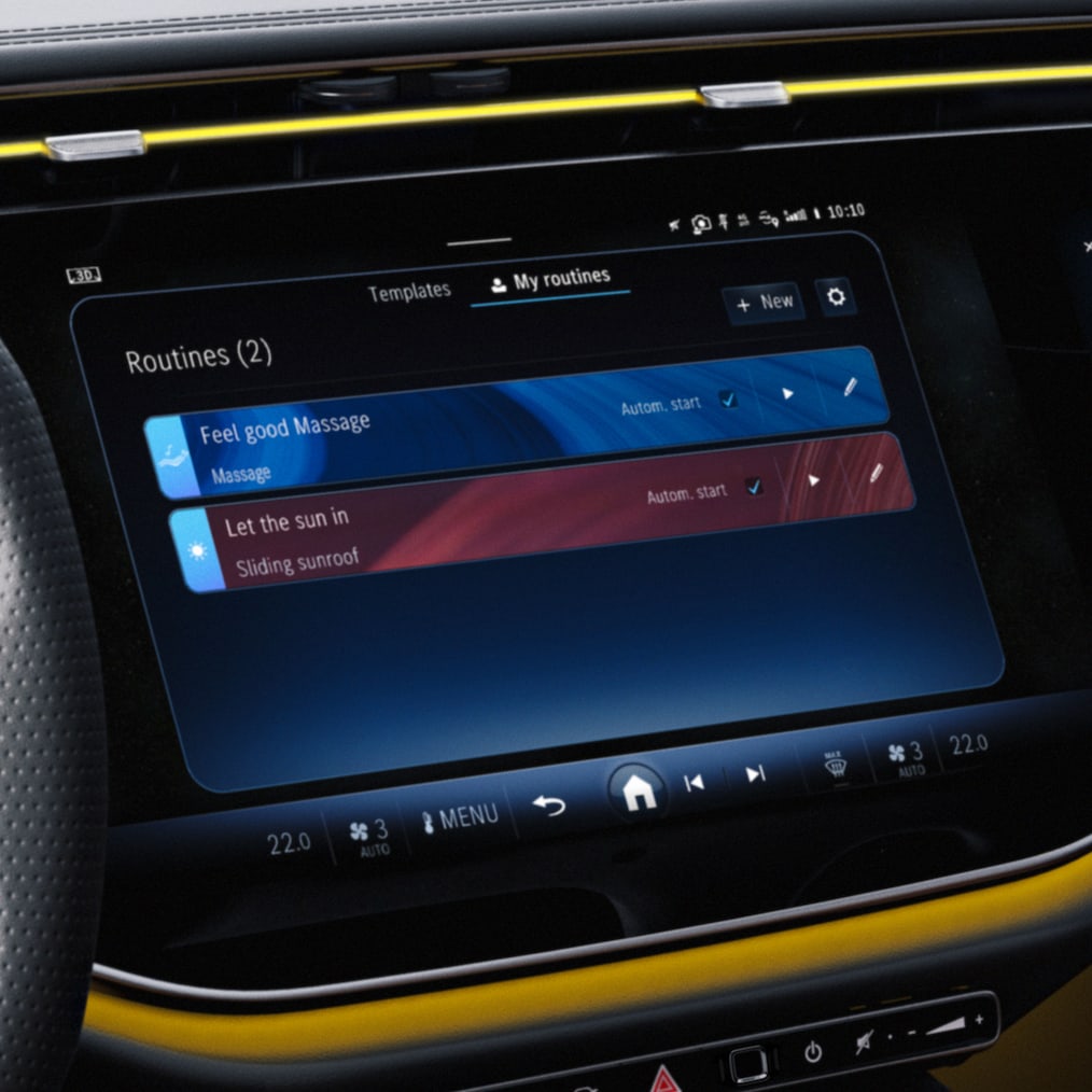 El puesto de conducción widescreen en el Clase E de Mercedes-Benz.