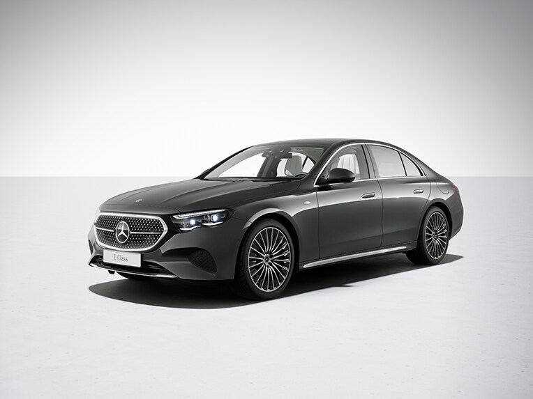 El exterior del Clase E Berlina de Mercedes-Benz con la línea de equipamiento AVANTGARDE.