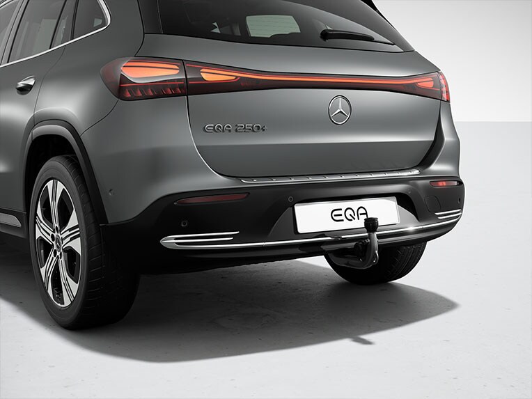 El dispositivo de remolque incl. ESP® con función de estabilización de remolque del EQA de Mercedes-Benz.