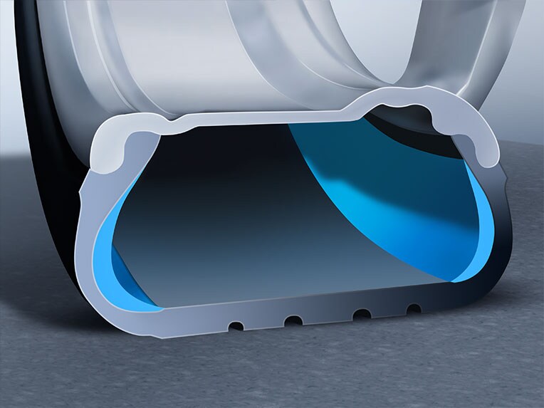 Neumáticos con capacidad de rodadura de emergencia del EQB de Mercedes-Benz.