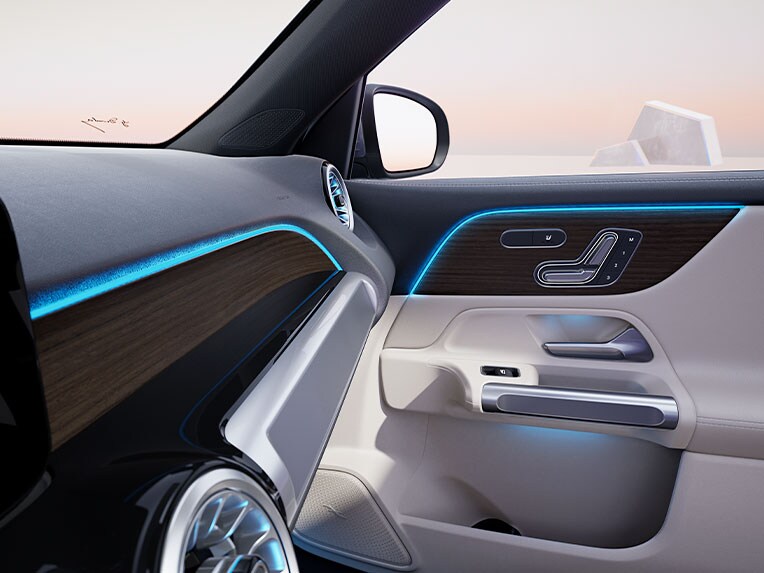 Iluminación de ambiente en el EQB de Mercedes-Benz.