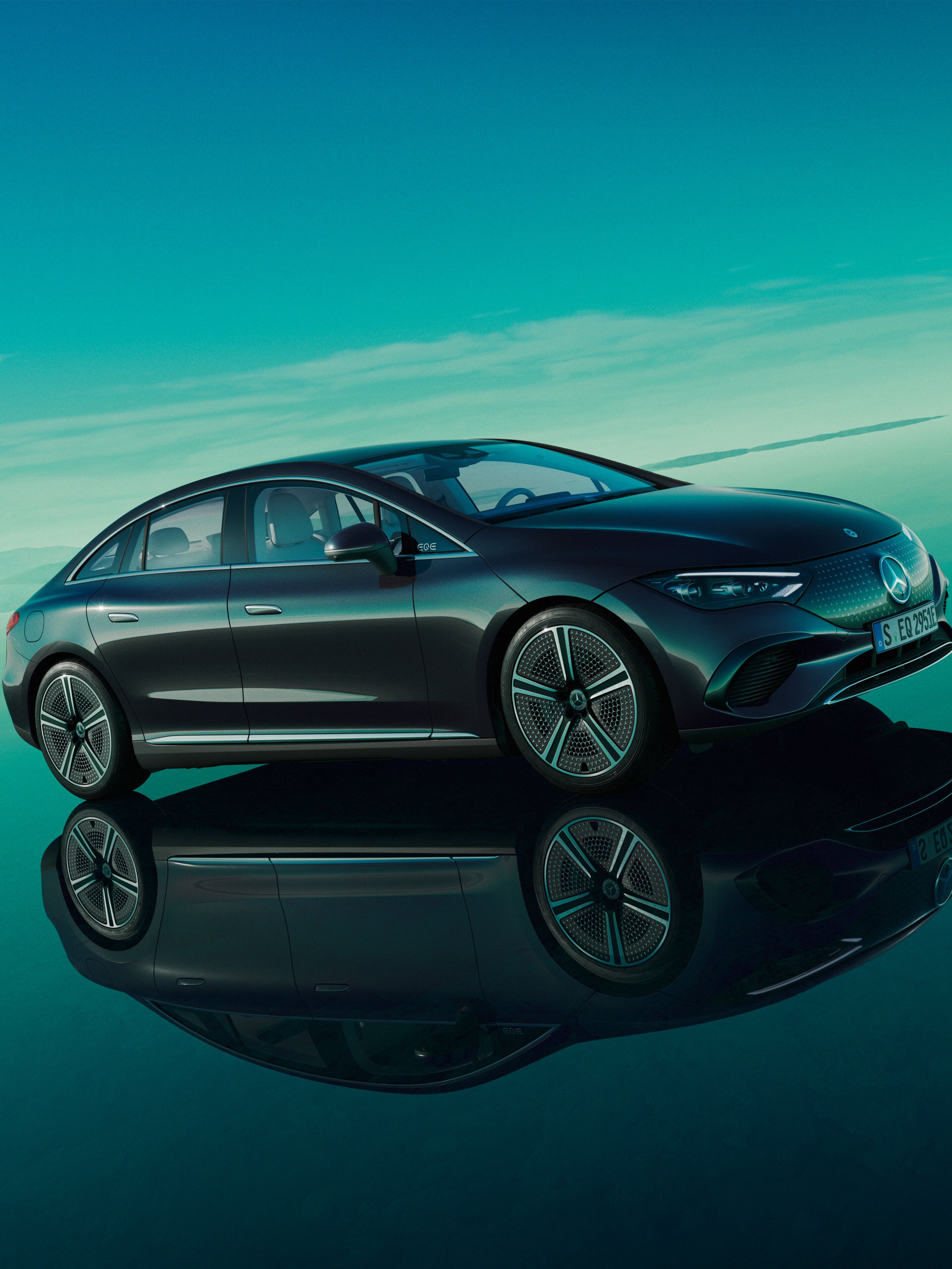 Vista lateral del EQE Berlina de Mercedes-Benz