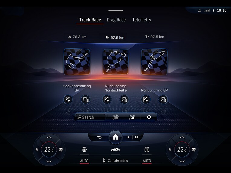 El visualizador AMG TRACK PACE en el cuadro de instrumentos del Mercedes-AMG EQE SUV.