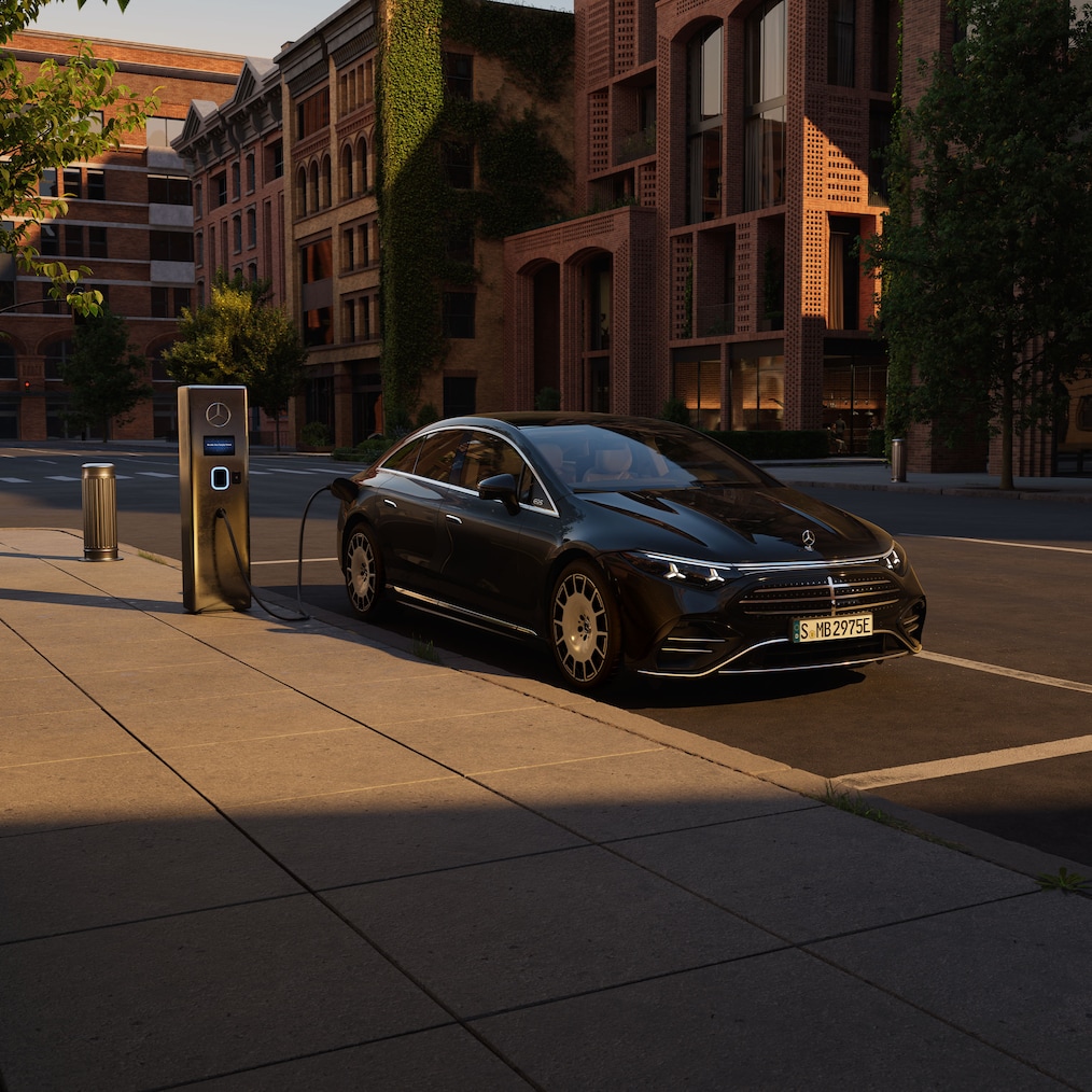 Carga con el nuevo EQS eléctrico de Mercedes-Benz.