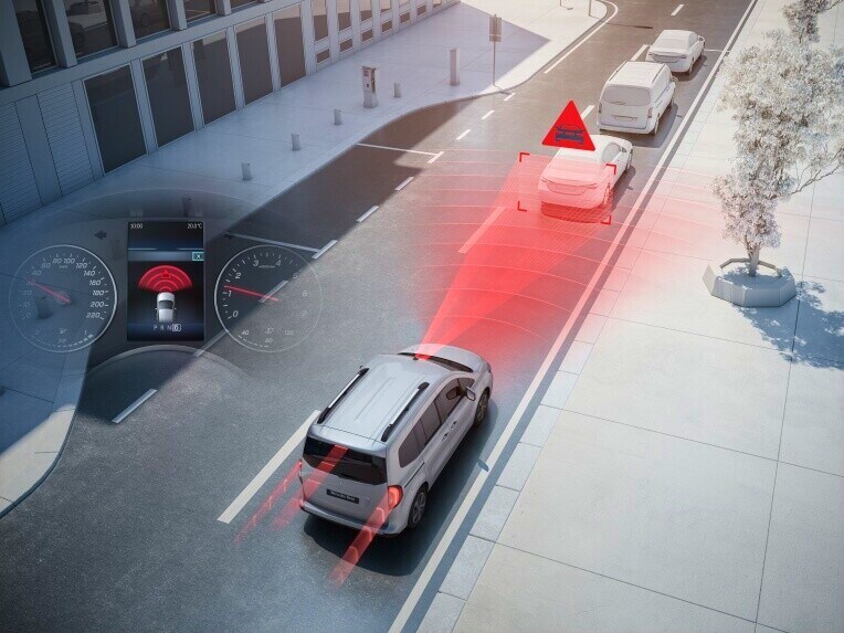 Asistente de frenado activo del Mercedes-Benz EQT.
