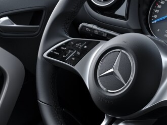 TEMPOMAT en el volante del Mercedes-Benz EQT.