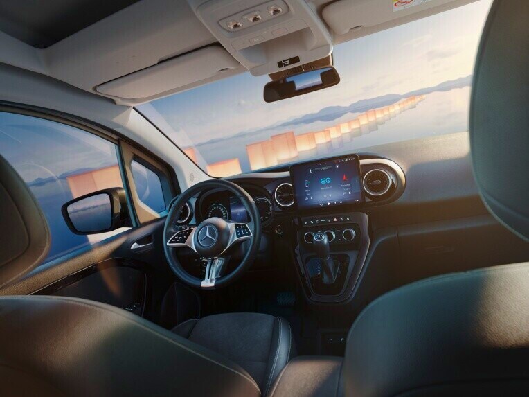El paquete Premium en el interior del EQT.