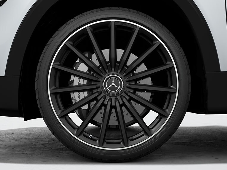Las llantas de aleación AMG del Mercedes-AMG GLB.
