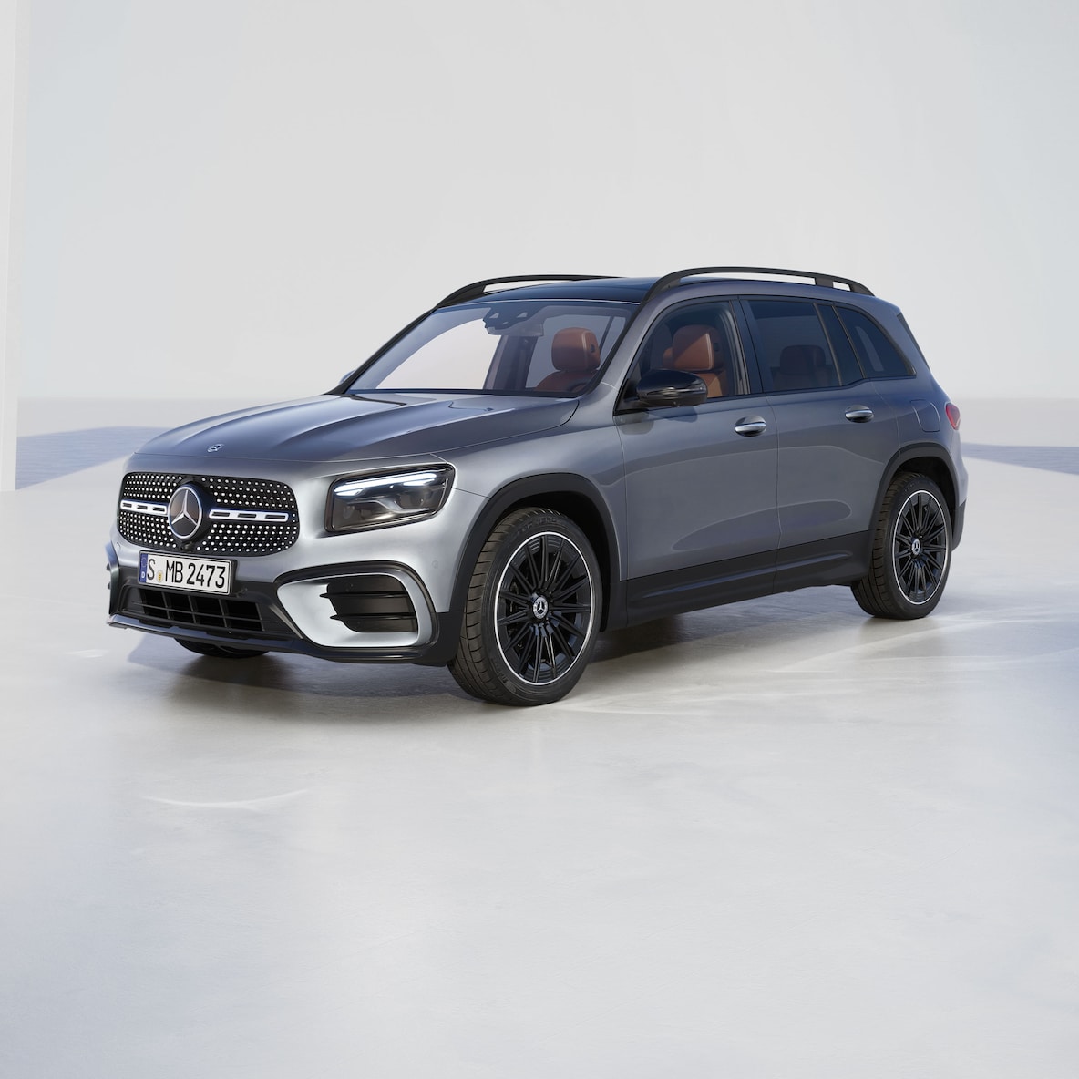Vista frontal lateral de un Mercedes-Benz GLB SUV.