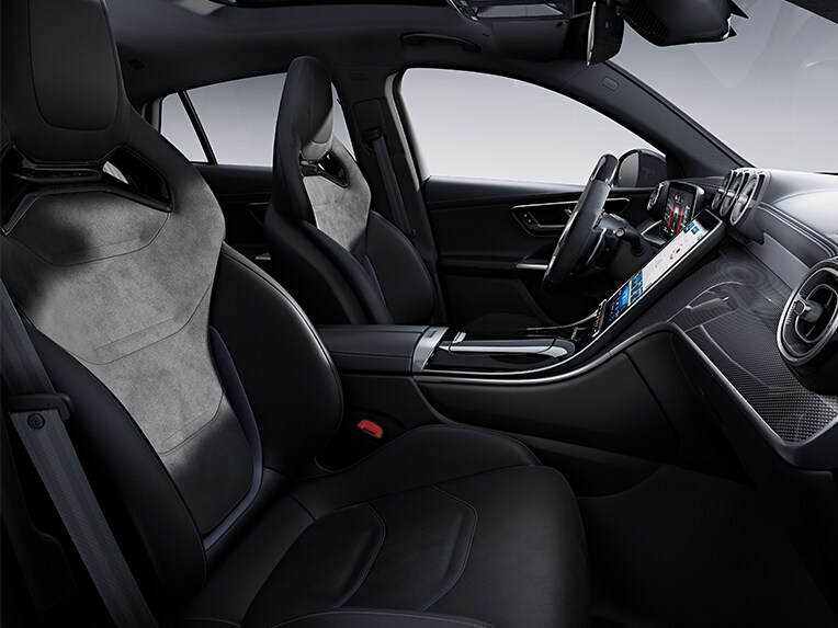 El interior del Mercedes-AMG GLC Coupé con paquete de asientos AMG Performance Advanced.
