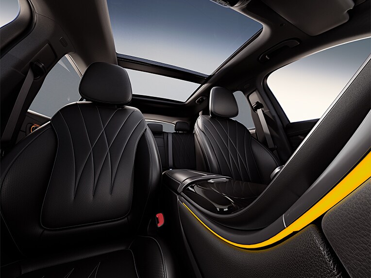 El interior del GLC de Mercedes-Benz.