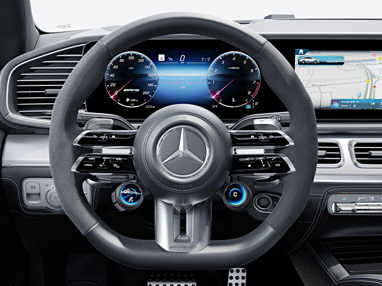 El volante AMG Performance en napa/microfibra MICROCUT en el Mercedes-AMG GLE Coupé.