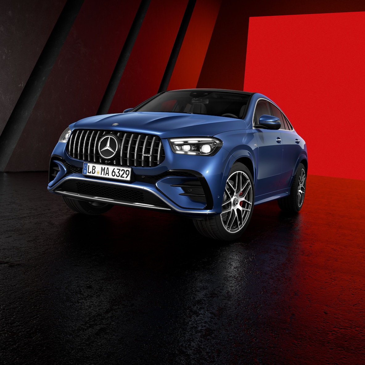 Escorzo frontal del GLE Coupé de Mercedes-AMG.