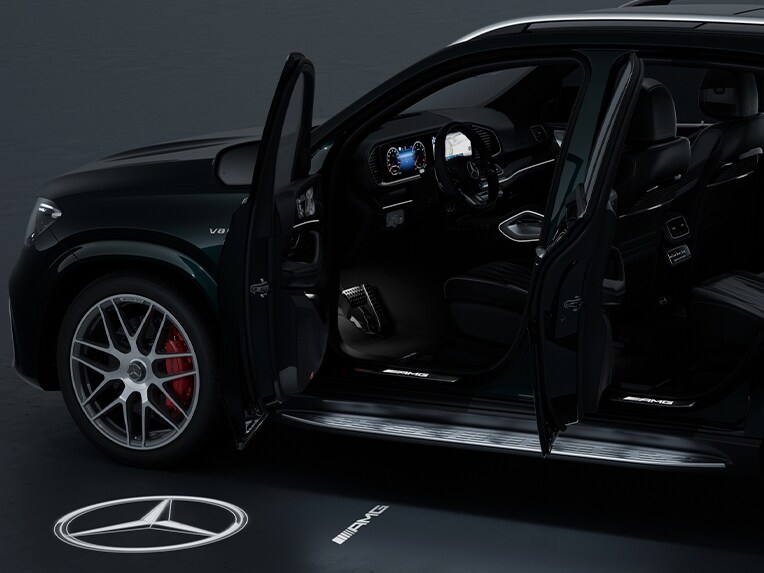 La iluminación de ambiente con proyección animada del logotipo de AMG para el Mercedes-AMG GLE.