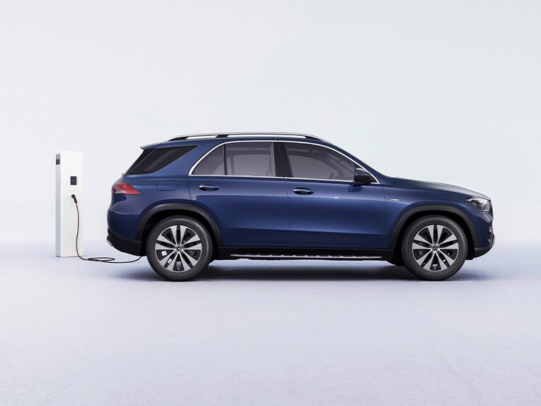 El Mercedes-Benz GLE 350 de 4MATIC con tecnología híbrida EQ de Mercedes-Benz.