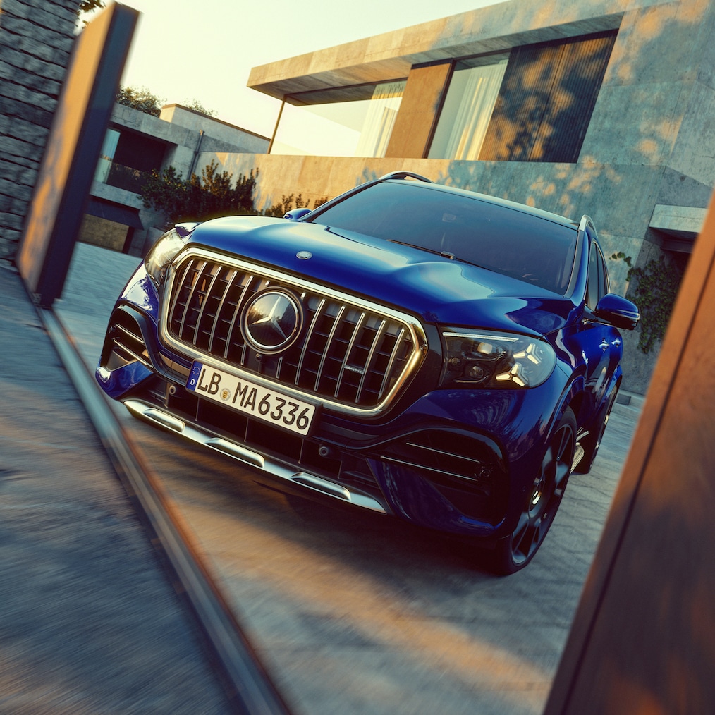 Parrilla AMG con elementos en cromo oscuro del nuevo Mercedes-AMG GLS 63.