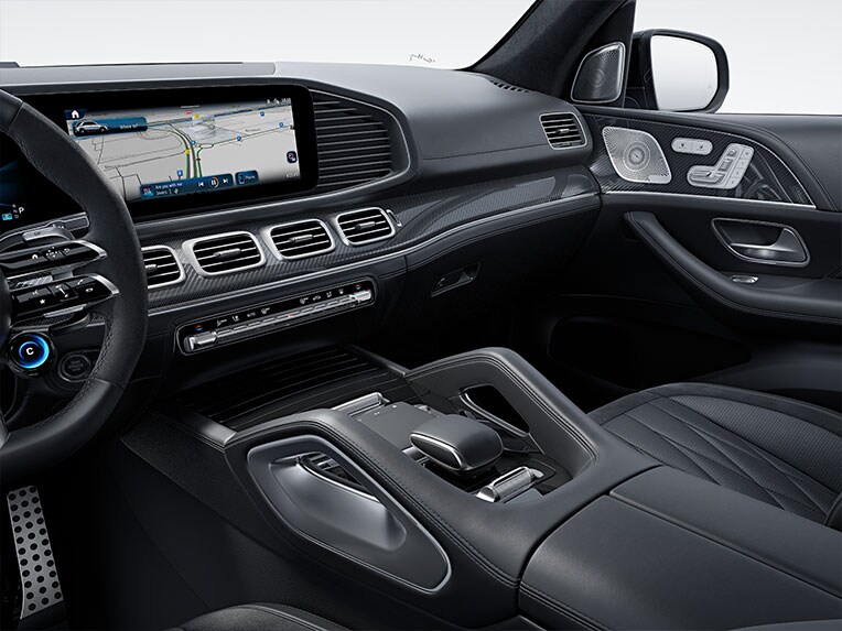 Las molduras de carbono AMG en el habitáculo del Mercedes GLS AMG.