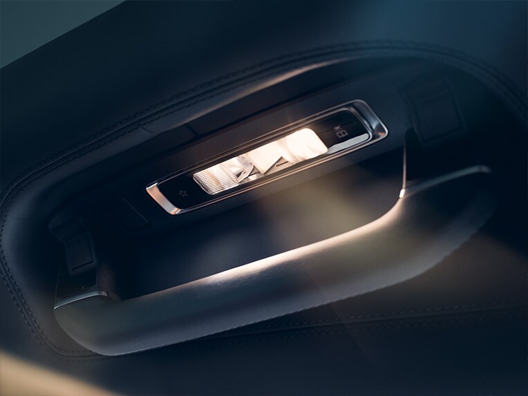 Iluminación adaptativa para las plazas traseras en el habitáculo del Mercedes-Maybach Clase S.