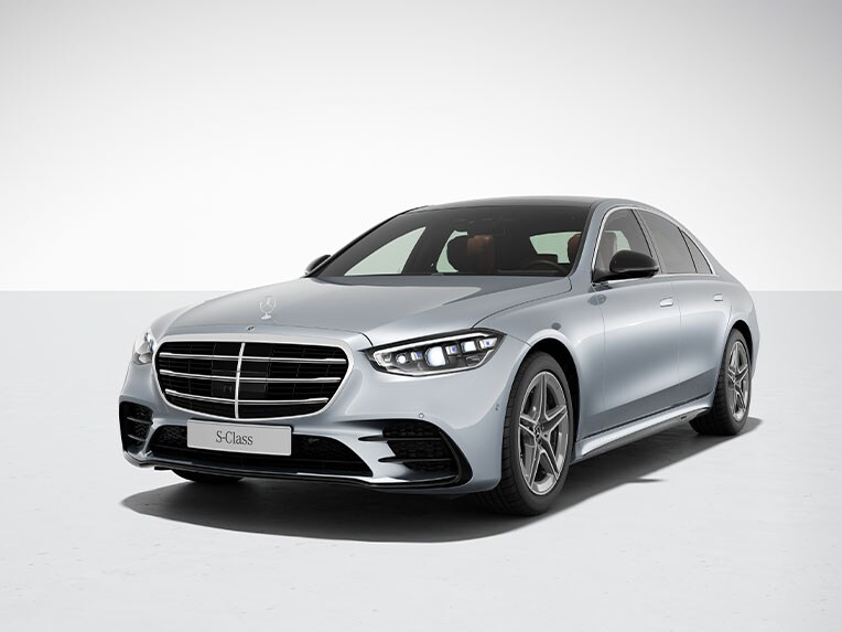 El exterior del Clase S Berlina de Mercedes-Benz con la línea AMG Line con paquete Night.
