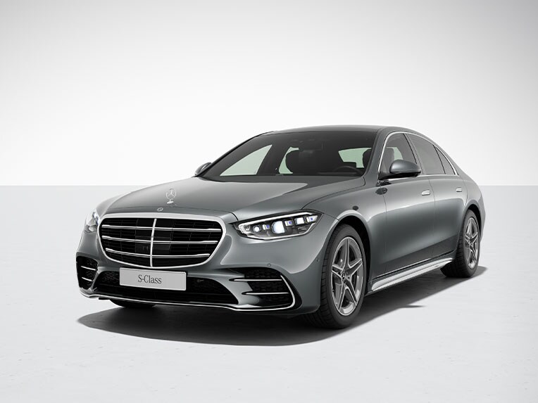 El exterior del Clase S Berlina de Mercedes-Benz con la línea AMG Line.