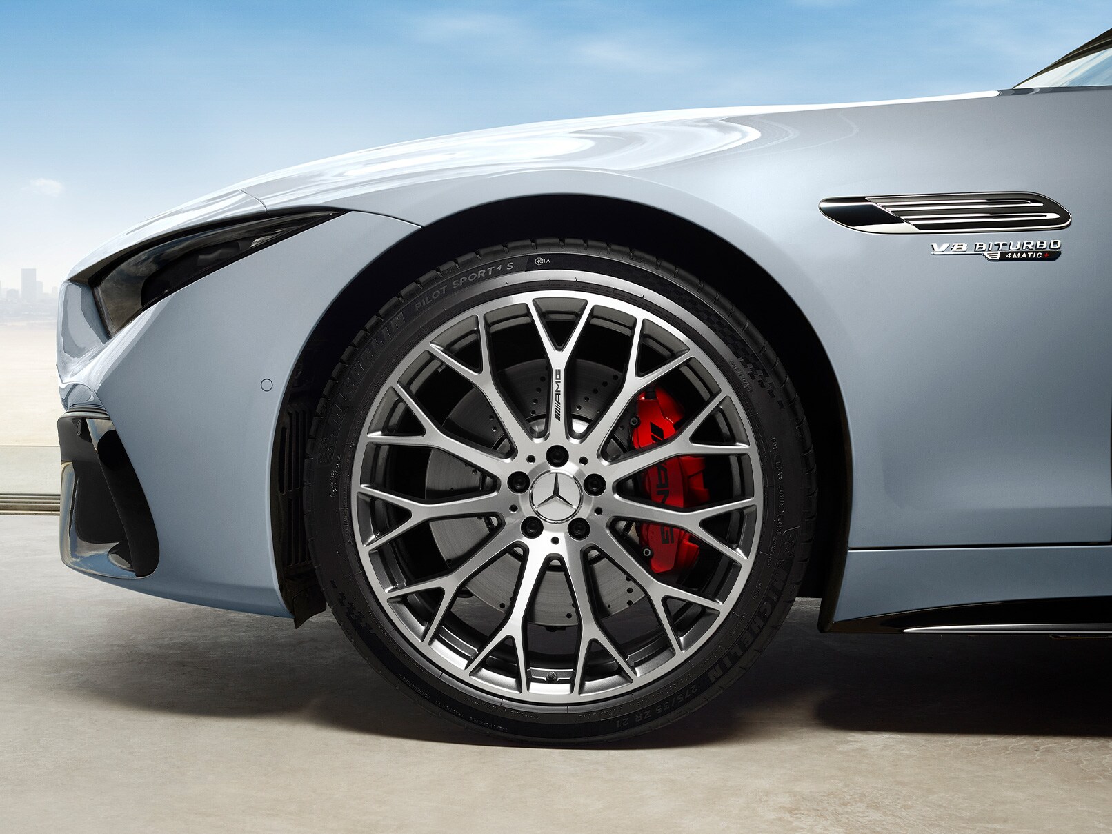 Vista lateral del Mercedes-AMG SL Roadster.
