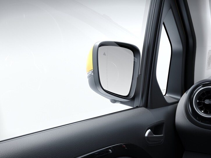 El retrovisor exterior plegable automáticamente de la Clase T de Mercedes-Benz.