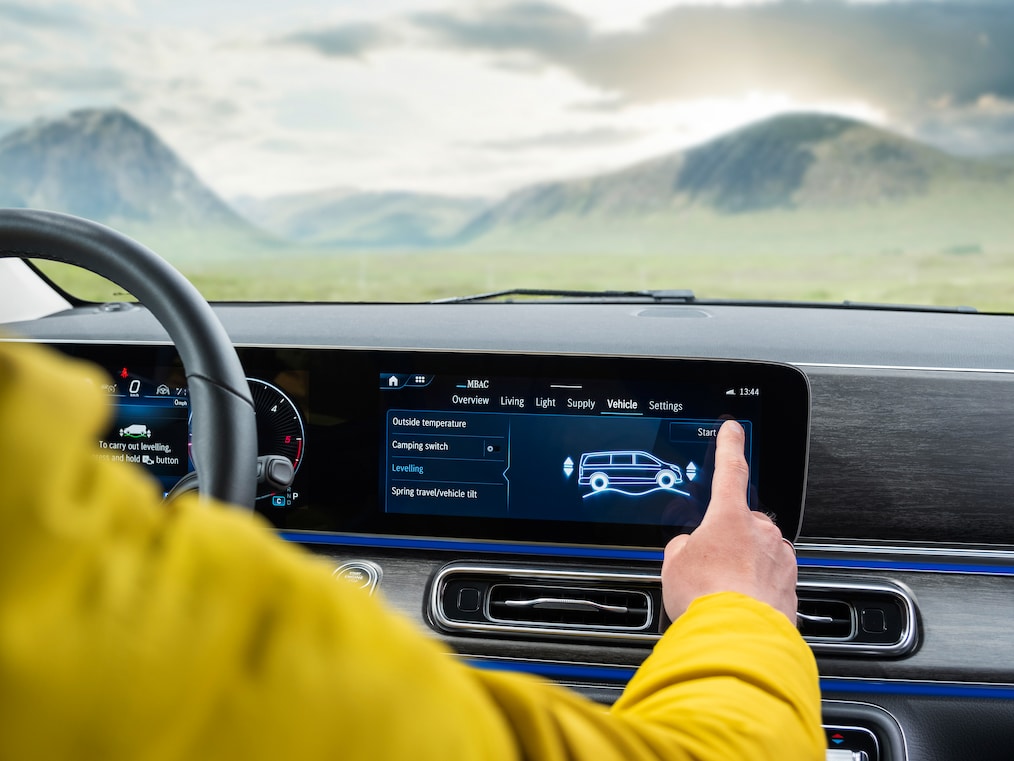 Control de nivel AIRMATIC plus Camper en el puesto de conducción widescreen de la Marco Polo