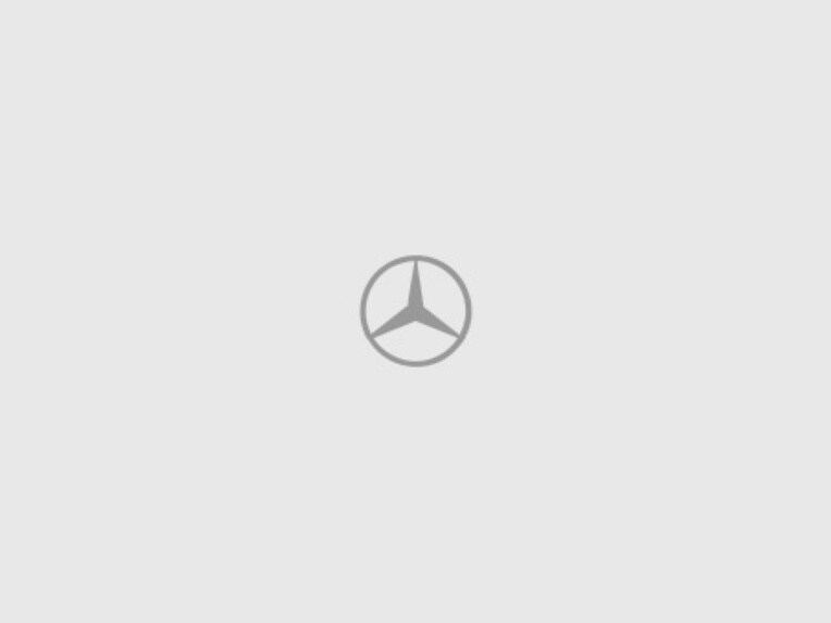 La tracción integral permanente 4MATIC incrementa el dinamismo de conducción y mejora el comportamiento de marcha, especialmente al circular por carreteras en mal estado.
