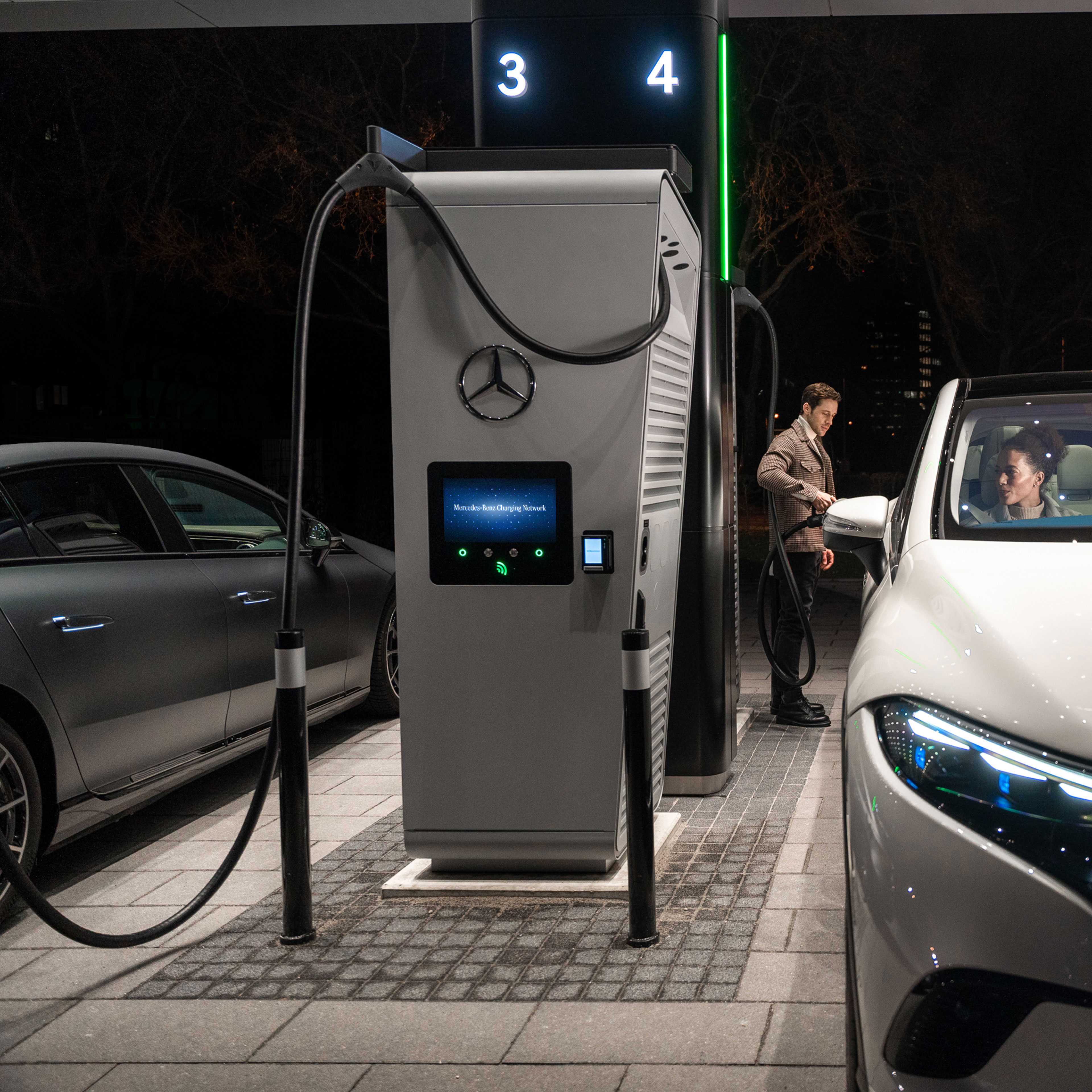 Recarga durante el viaje | Mercedes-Benz Recarga durante el viaje con MB.CHARGE Public (antes conocido como Mercedes me Charge).