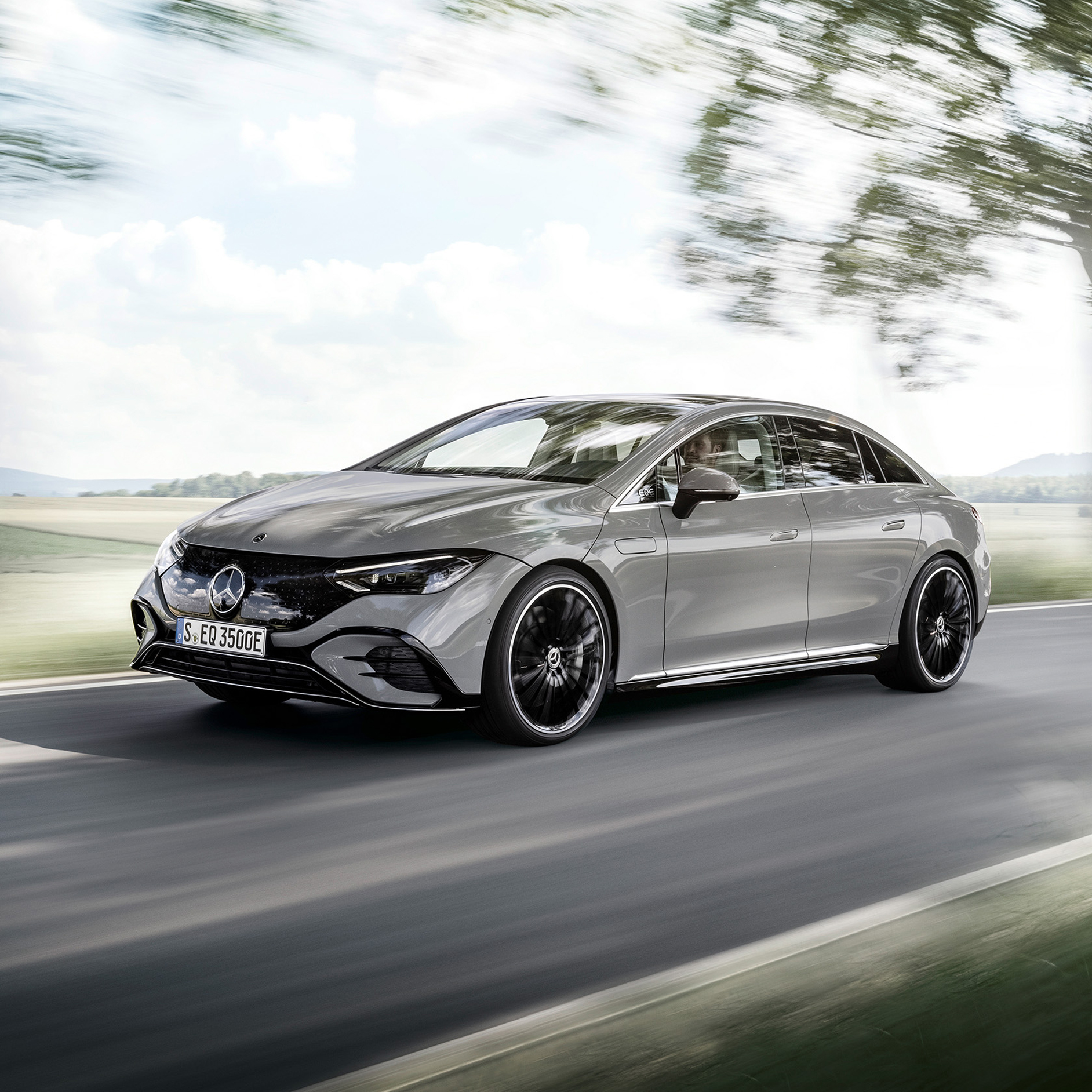 Mercedes-Benz EQS Berlina en vista frontal. Mercedes-Benz EQS Berlina en vista frontal.
